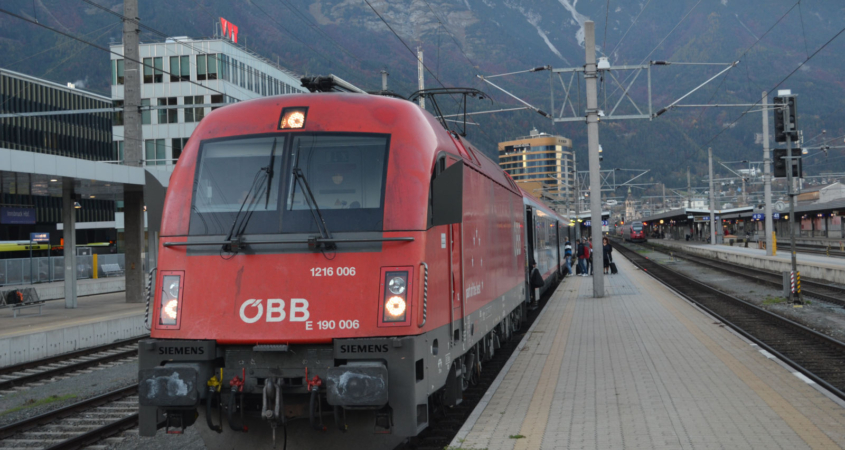 Der ehemalige Direktzug zwischen Lienz und Innsbruck